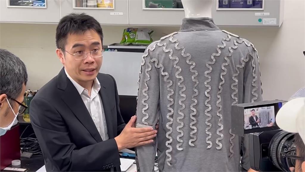 中興大學團隊研發「AI體感智慧衣」　助運動員改善動作、有望用在遠端醫療