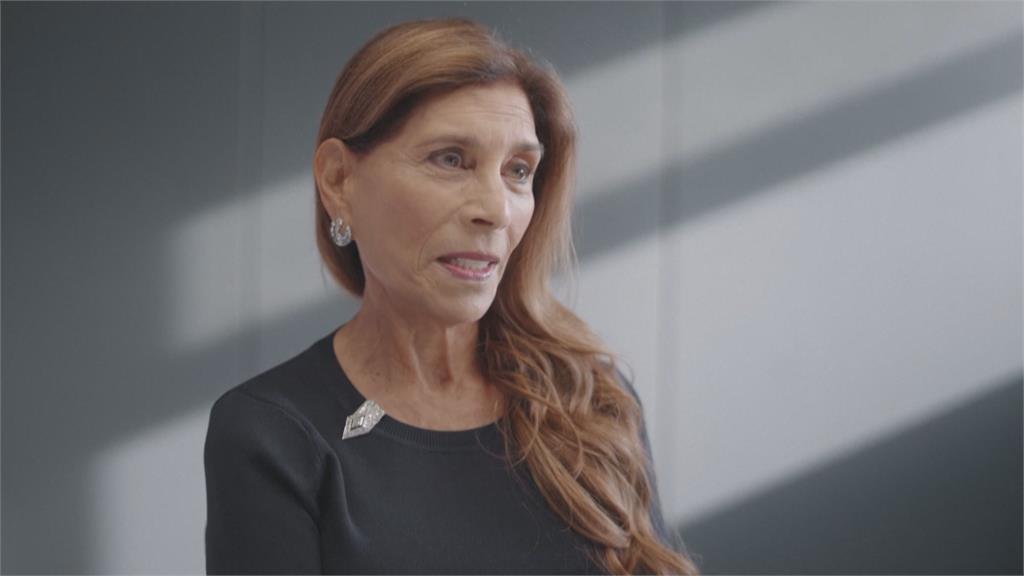 向皇后已故主唱致敬! 英國皇家重磅推「標誌性舞台」紀念幣