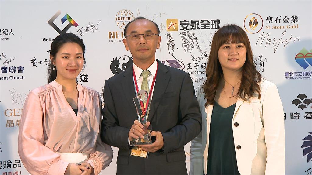 「溫體牛火鍋」替年輕人圓夢   旅美企業家鄭信男獲公益獎 