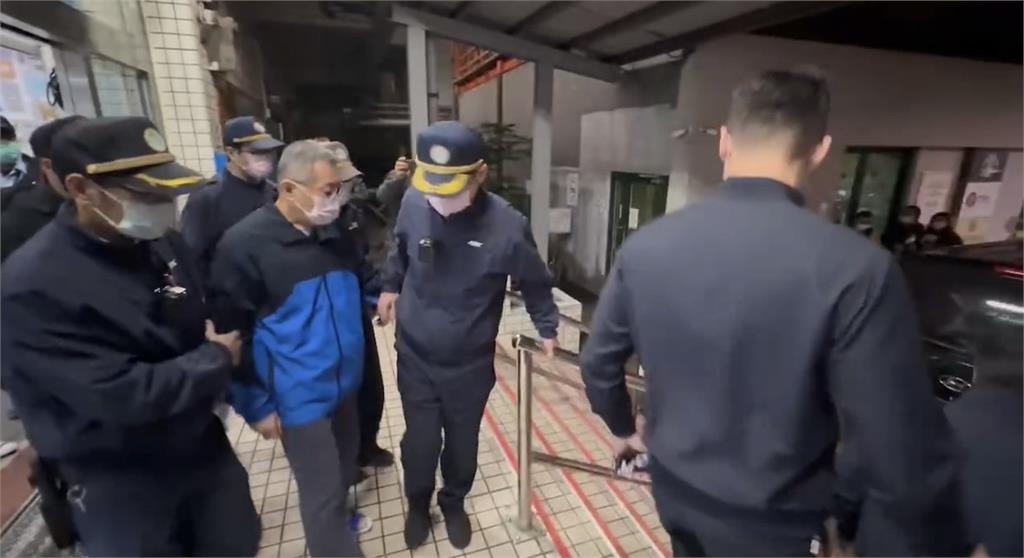 柯爸暴瘦10公斤「四肢萎縮」最難關曝光!柯文哲探父「催淚一幕」被抖出