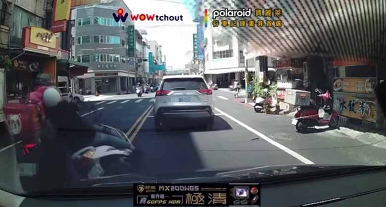 都違規！逆向車撞跨雙黃線車　彰化兩機車對撞3人倒地噴飛