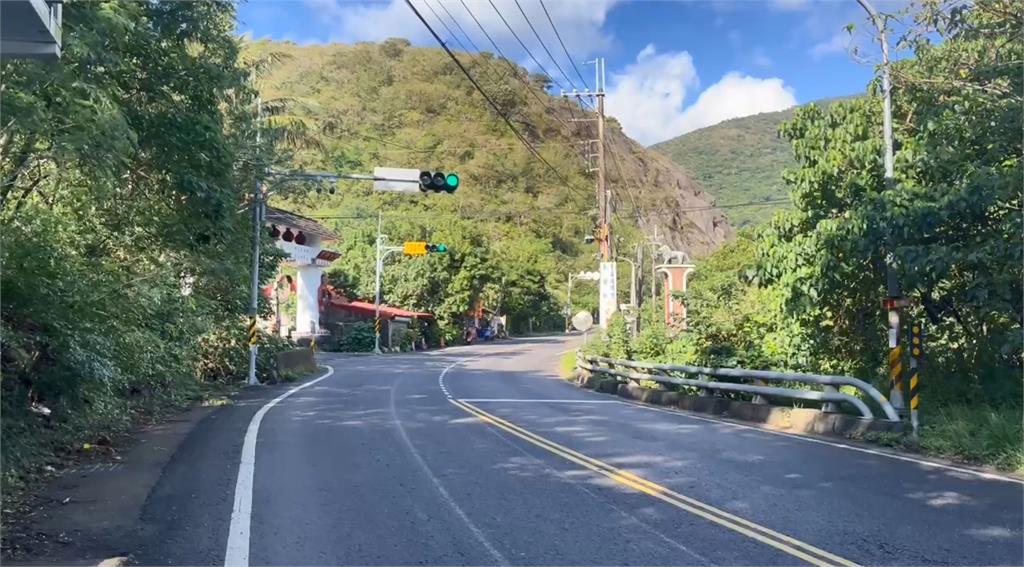 逆向超車擦撞重機害摔車　貨車駕駛一下車「先聲奪人」