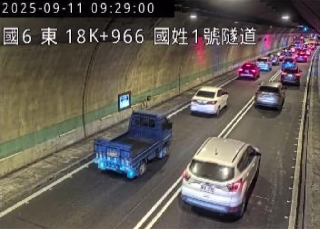 國6隧道連環撞駕駛疑為閃避拋錨車　連撞2休旅車　幸無人傷亡