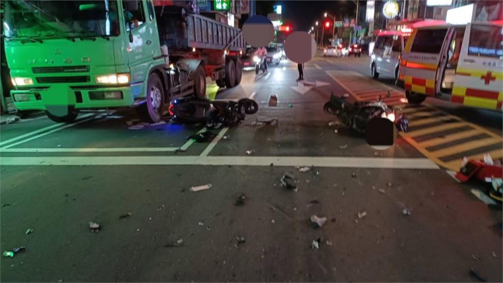 印尼籍僑生無照騎車闖紅燈肇事 3車倒地無辜女騎士喪命