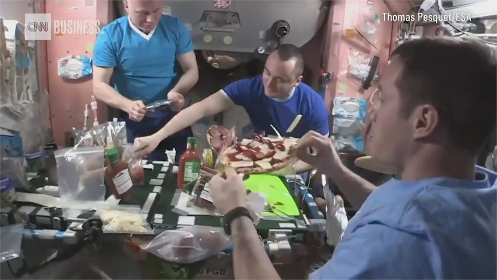 外太空辣椒順利收成了 太空人開趴做墨西哥捲餅
