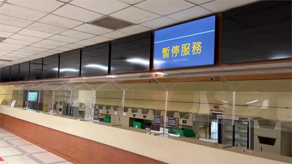 高雄長庚突停電頂樓冒黑煙 吊車纜線引線路跳脫釀禍