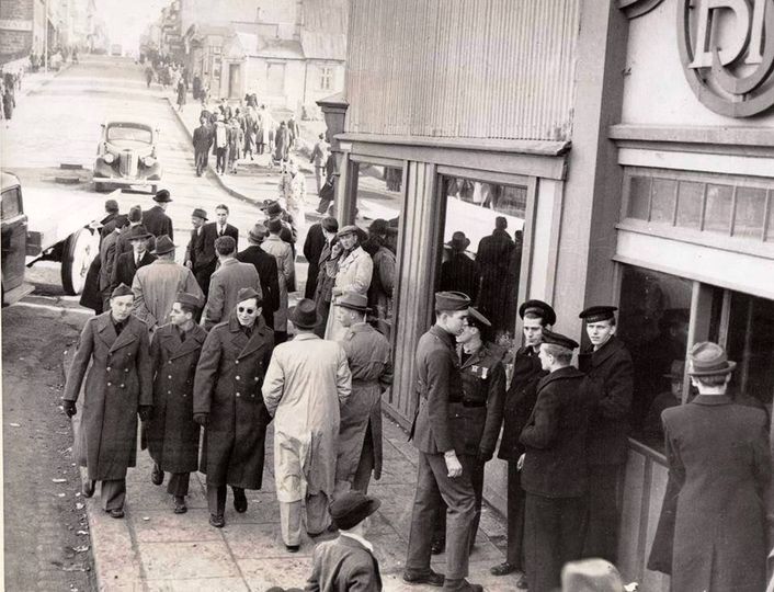時空旅人?1943年二戰歷史照美士兵驚人「1行為」嚇壞網友瘋傳