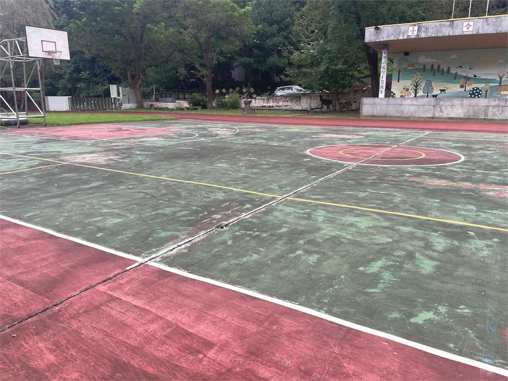 快新聞／苗栗蓬萊國小跑道磨損　沈發惠邀學者會勘、爭經費改善