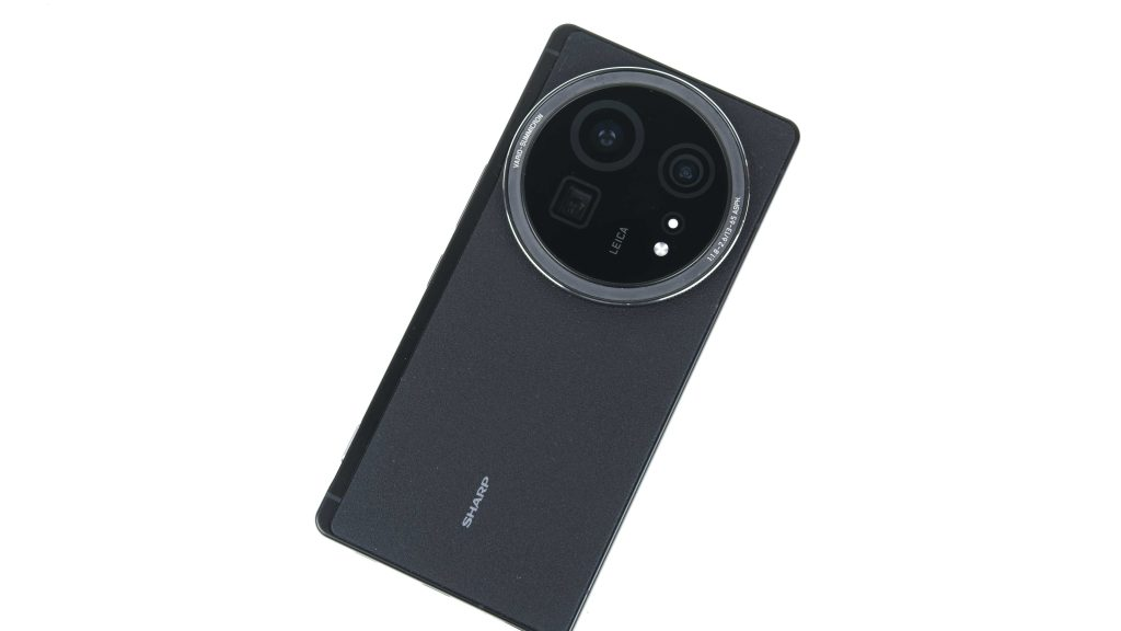 「開箱」SHARP AQUOS R9 pro – 一支有著 Leica 可樂標的日系攝影專機