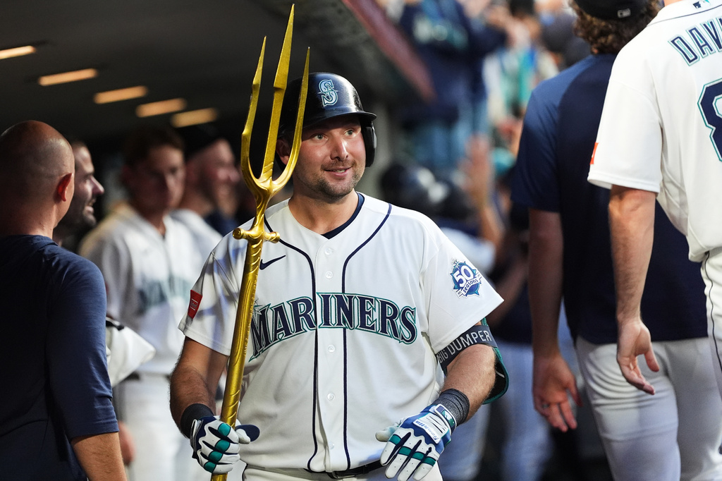 MLB(影)／上季60轟強打捕手本季被看扁！紅人故意四壞滿壘面對勞雷遭重擊
