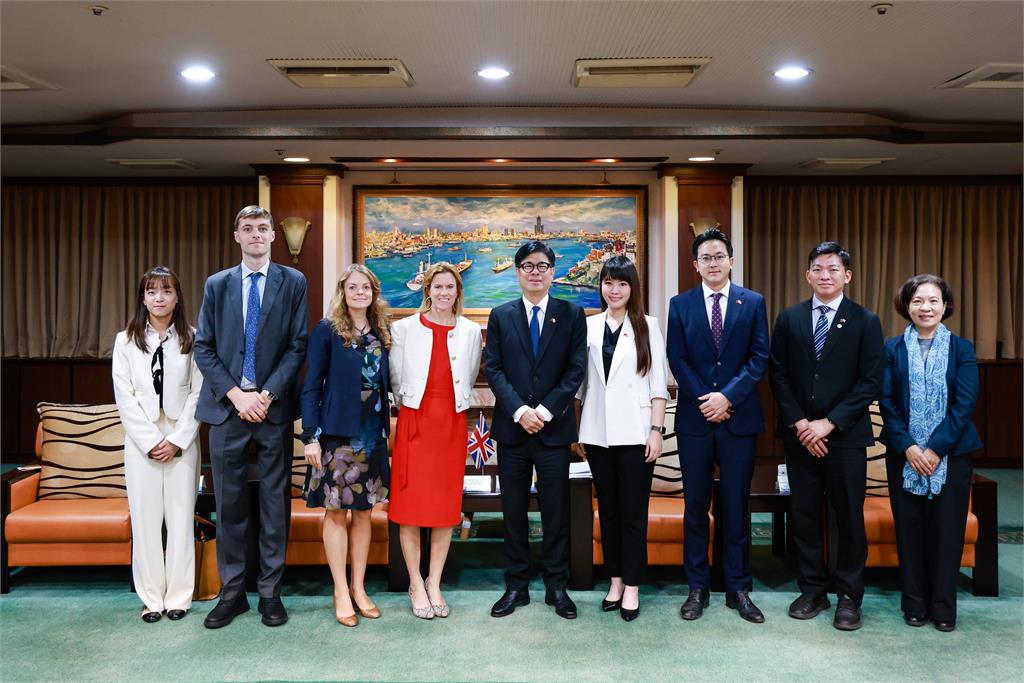 快新聞/英國也挺台!包瓊郁拜會陳其邁 表態希望深化合作