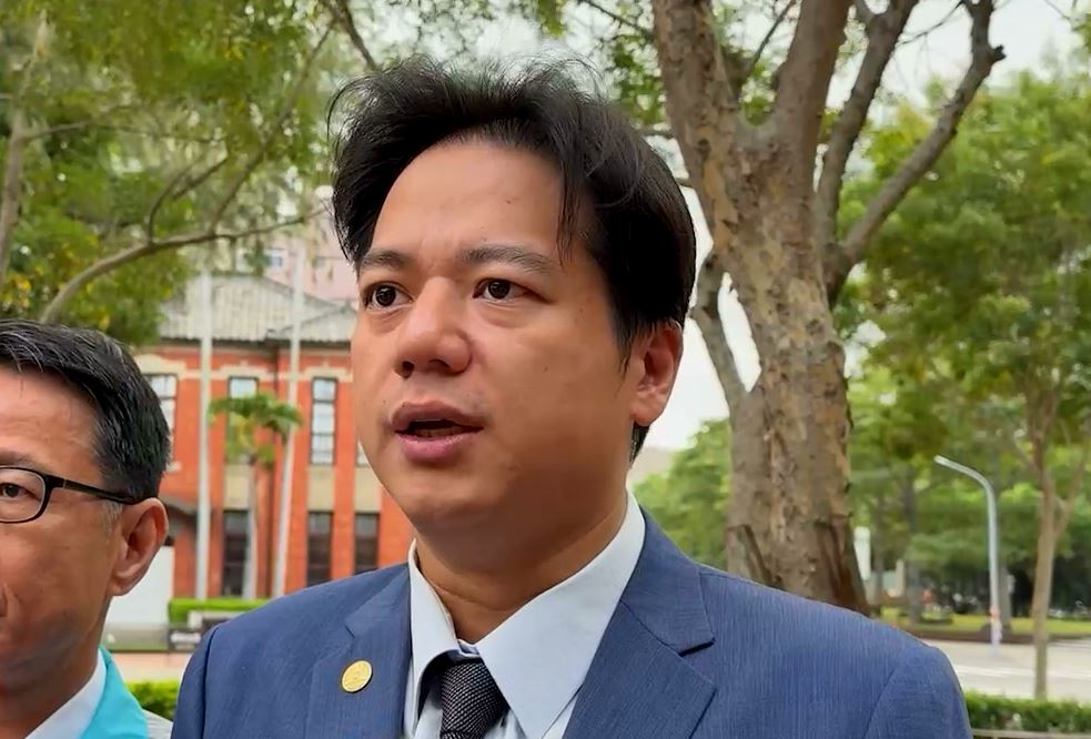 「Z9」吳達偉接任竹市勞青處長 議員質疑民眾黨「寄生市府」