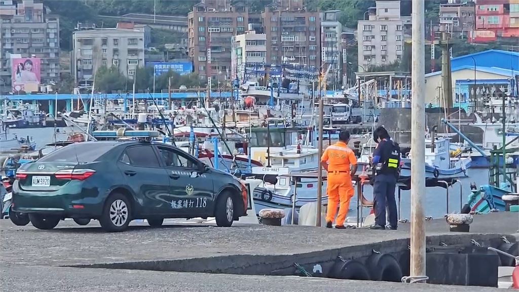 基隆八斗子漁港驚見浮屍！　男人載浮載沉救起已明顯死亡