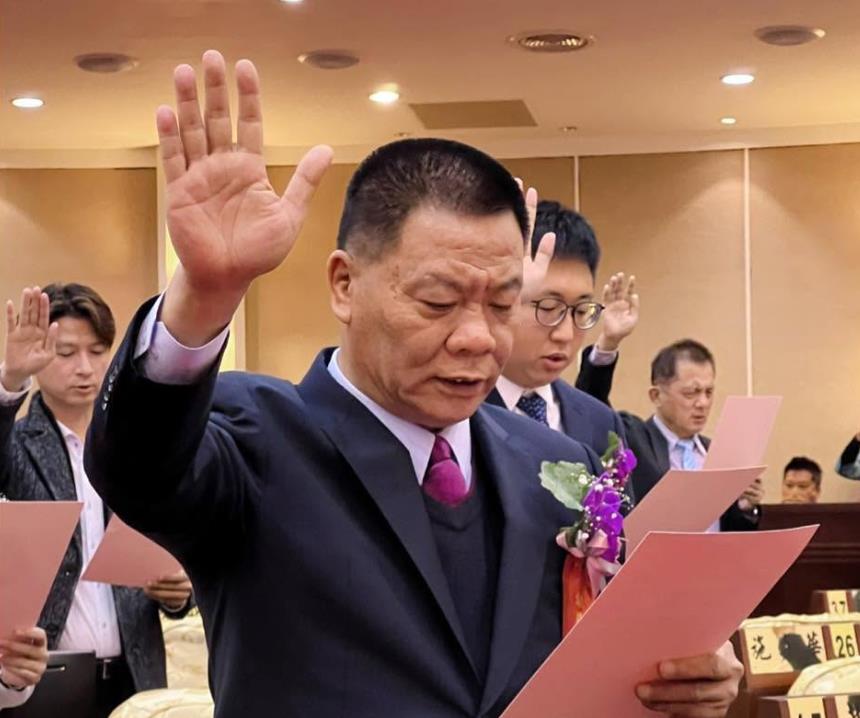 快新聞／議長寶座危險了！謝典霖若遭羈押「恐徹底垮台」　挑戰者霸氣下戰帖