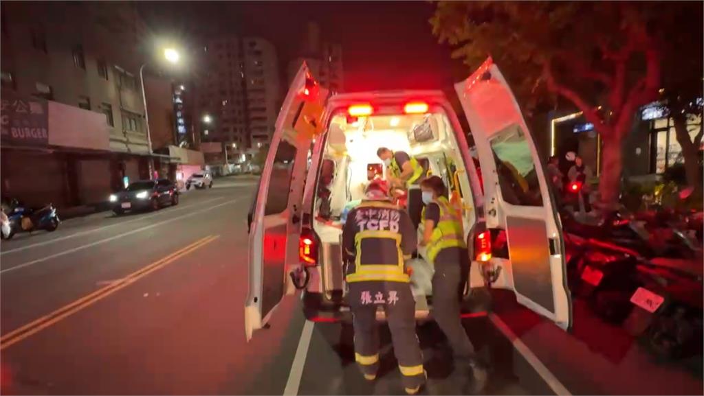 快新聞／台中逆子弒親全裸狂奔大街　母親一度無生命跡象　