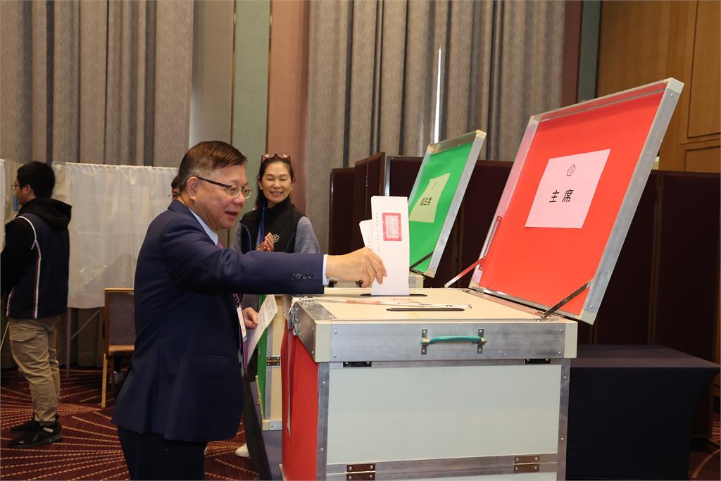 綜合/蔡家福高票當選新任奧會主席!「舉重女神」郭婞淳榮膺執行委員