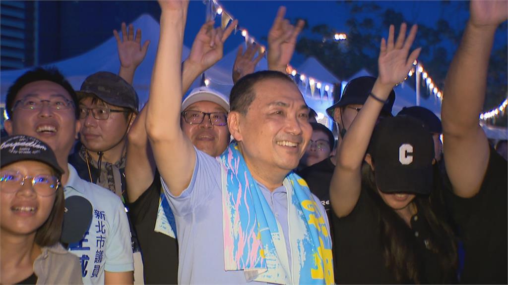 新北市河海音樂季最終日 侯友宜與年輕人一起聽音樂.搖擺跳舞