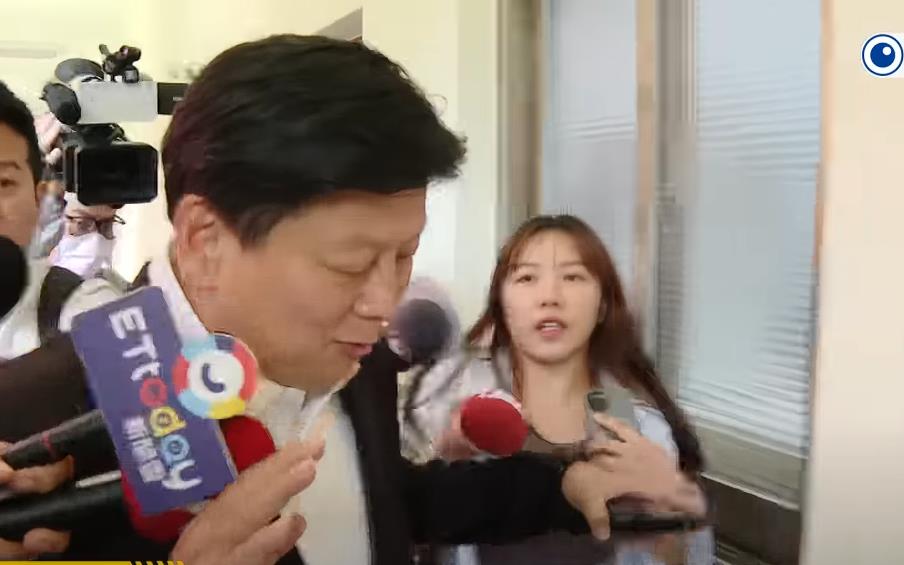 罷傅連署「破3.2萬份」什麼概念?黃瓊慧「1數據」揭秘:每6人就1人要罷