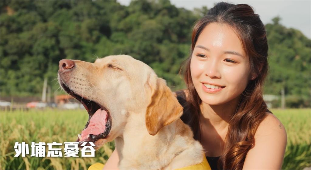 台中消防月曆亮相！　搜救犬「正妹獸醫」登封面美成這樣