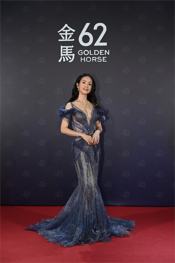 金馬62／桂綸鎂「黑蕾絲裹身」底色全透出！41歲「反差狀態」太霸氣