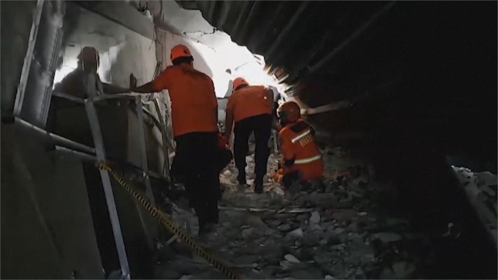 印尼伊斯蘭學校學生做禮拜　建築突倒塌　當局調查竟是「這原因」