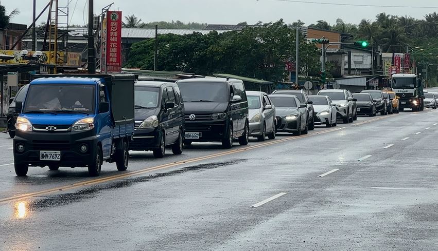 花蓮鐵公路中斷數日！　崇德管制站一早現排隊車潮