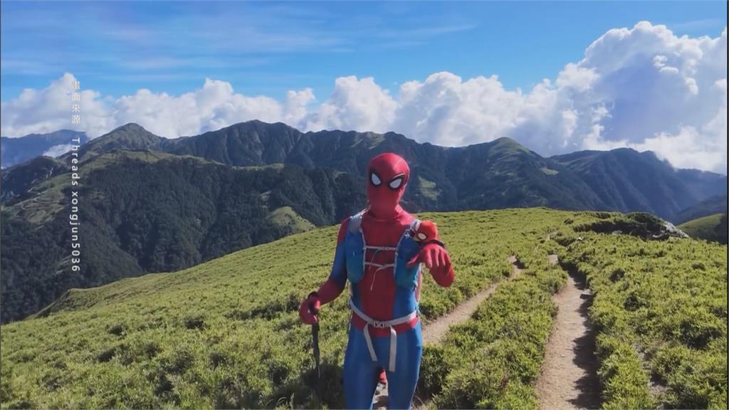 合歡山狂人多！登山巧遇「蜘蛛人」　不畏低溫舞棍鏡頭前熱舞