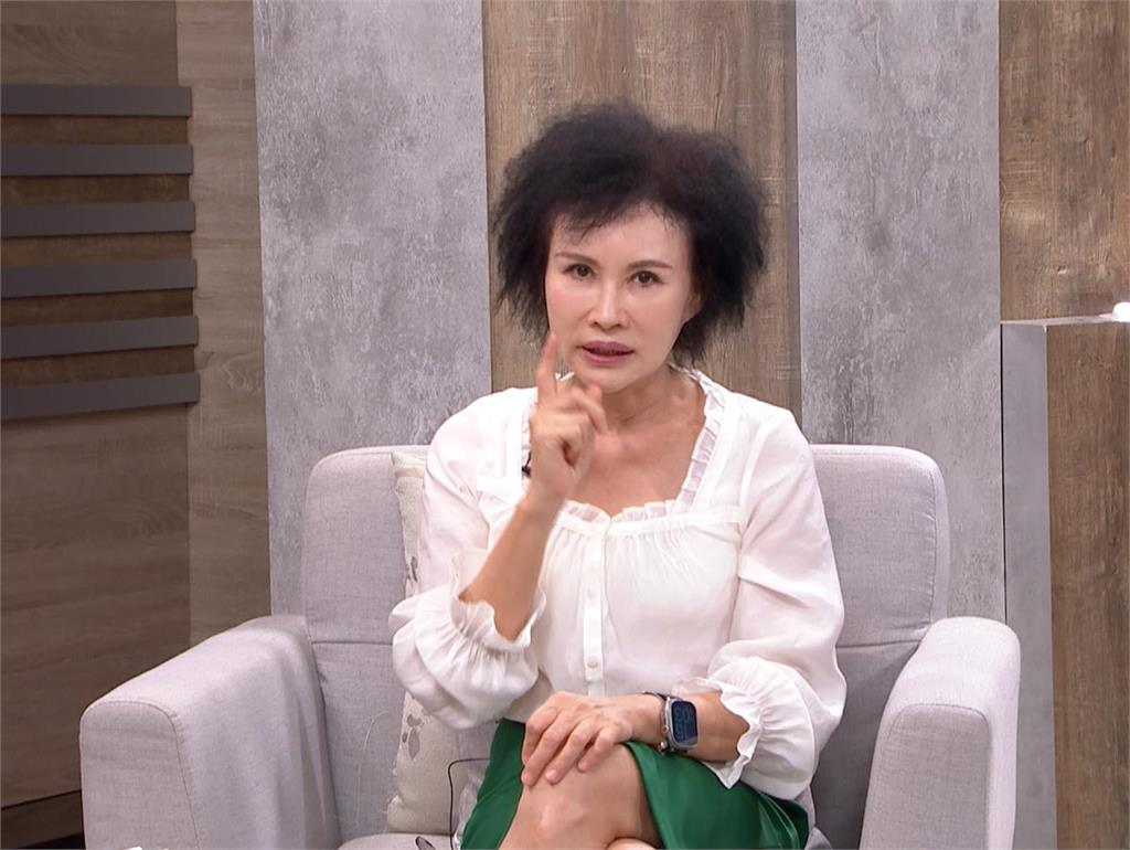 白色砧板長黑點別再用　譚敦慈曝黴菌、食物中毒關鍵風險