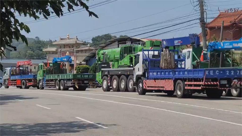 苗栗坤輿掩埋場水泥塊擋路　地主與自救會對峙7小時