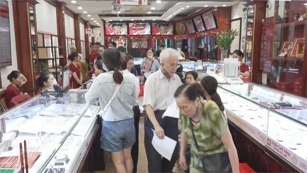 黃金價格飆漲! 泰國.越南掀搶購潮 金飾店忙翻
