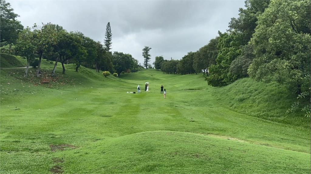 果嶺自然公園爆紅！新人冒雨也要拍婚紗