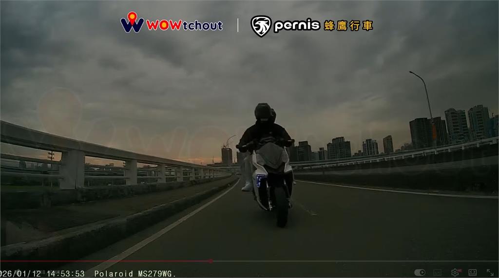 男大生載妹子「超車沒過」碰撞！女頭破頸斷裂「慘死重新橋」驚悚撞擊瞬間曝光