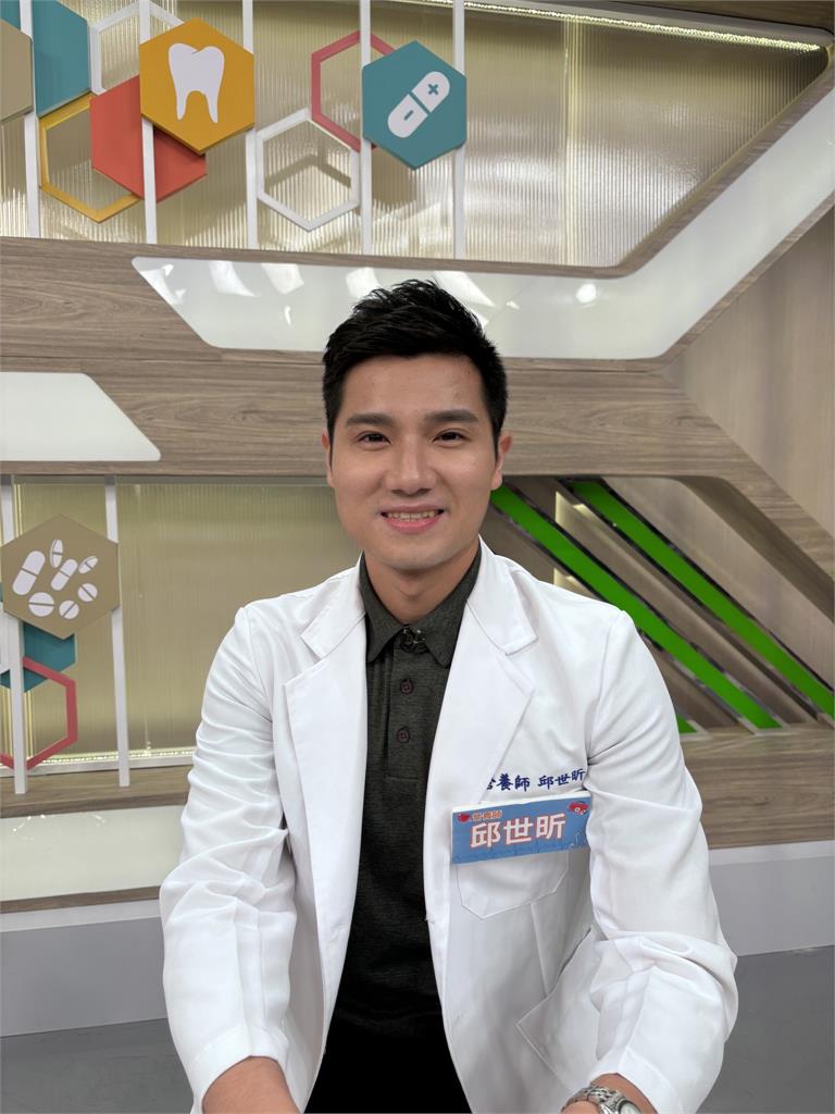 《醫學大聯盟》蔣偉文父親扛雙兒吊單槓致脫腸!拖延二天送醫手術花四萬