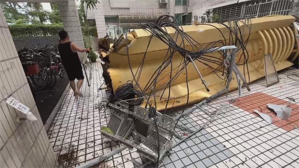 基地台頂不住強風遭吹落幸無人傷　三家電信業者共用附近住戶訊號大受影響