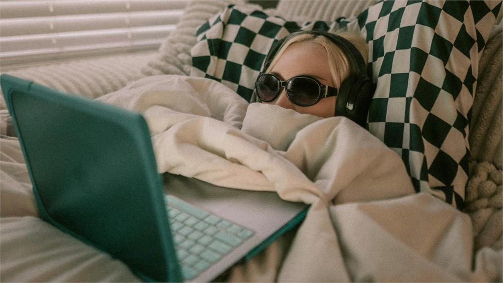 她連假宅家不出國廣受稱羨　列「12件事」直呼：看起來廢做了很爽！