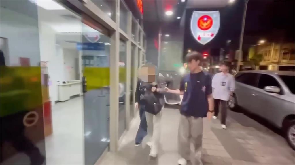 毒鴛鴦躲警持辣椒水攻擊　萬華警對空鳴槍反擊