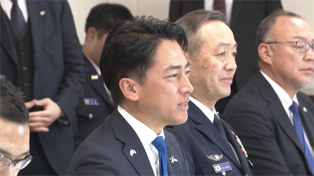 日韓防長會登場「以球會友」  小泉「乒乓球」外交博感情