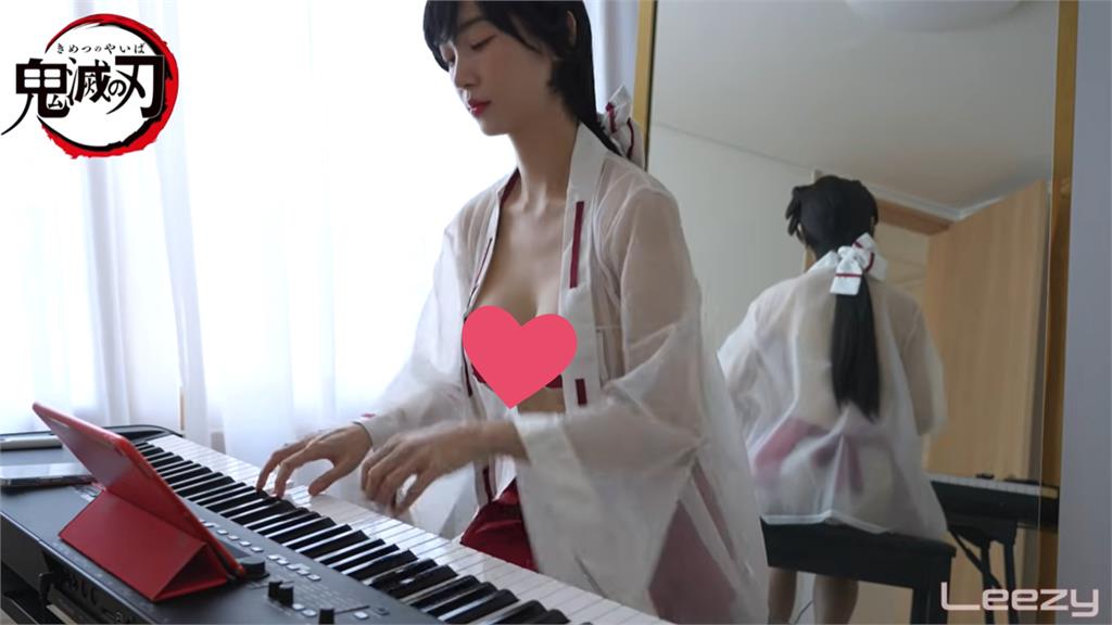 昔女團成員逆襲成「最辣鋼琴手」！扮禰豆子演奏「炭治郎之歌」網嘆：如神造女神