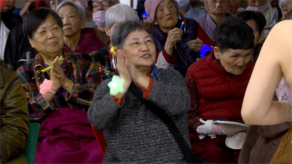 耶誕節獻愛！胡鴻達號召王瞳等藝人公益表演