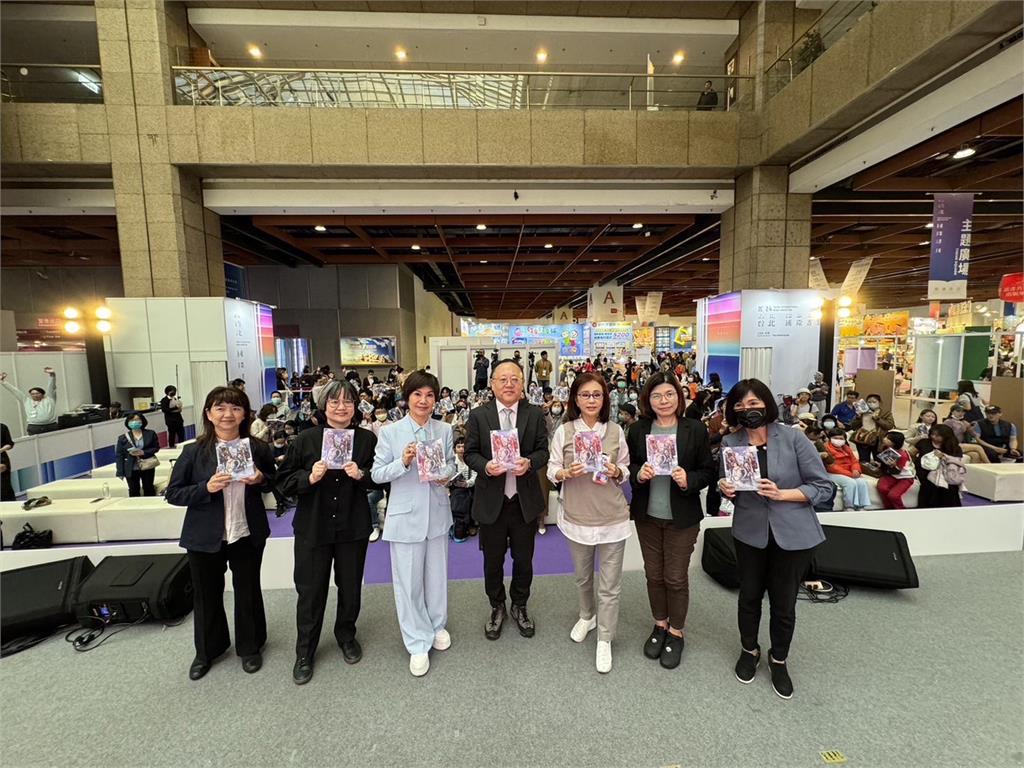 台灣歌仔戲天王孫翠鳳、唐美雲出席台北國際書展!賴清德現身站台