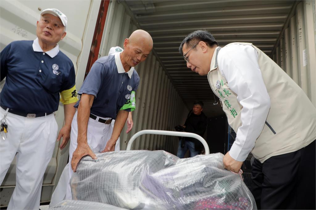 「舊鞋救命」台南場  募集4萬鞋子舊衣包包送到非洲！