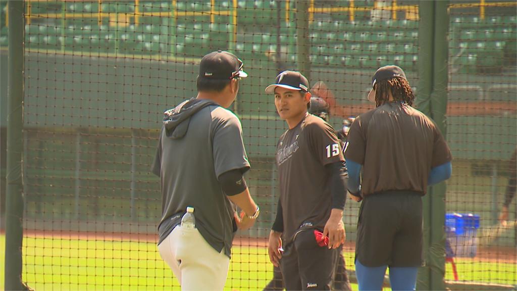 WBC練習賽結束放4天年假！　民眾南下為台灣隊加油