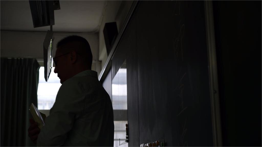 異言堂/教師大逃亡！鐵飯碗難捧，理化老師最缺，教團憂：恐動搖國本