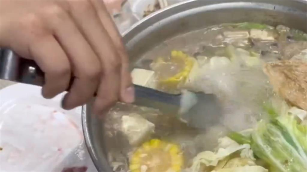 這間火鍋店主打「湯底從中國空運」！一派人秒喊「不敢吃」2邊網友戰翻