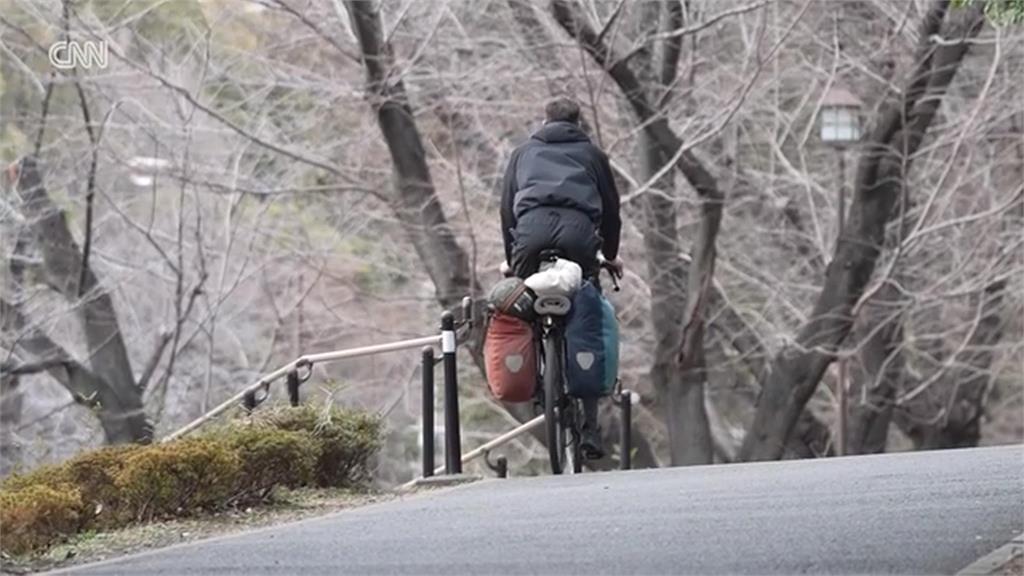 靠鐵馬踏遍6大洲 美國男子從葡萄牙騎到日本