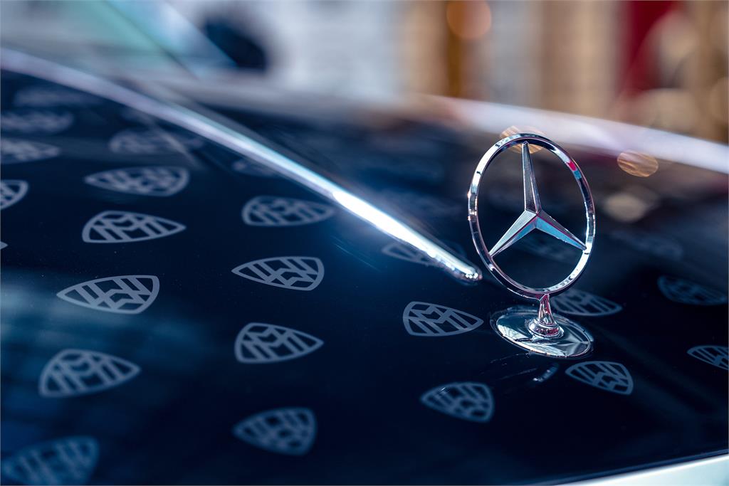 Mercedes-Maybach 御風之藝展於 BELLAVITA 展開匠心之境
