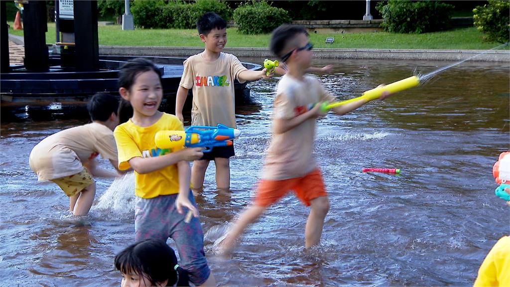 熱到爆！玩水降溫沁涼一夏　北市免費玩水「好所在」一次看