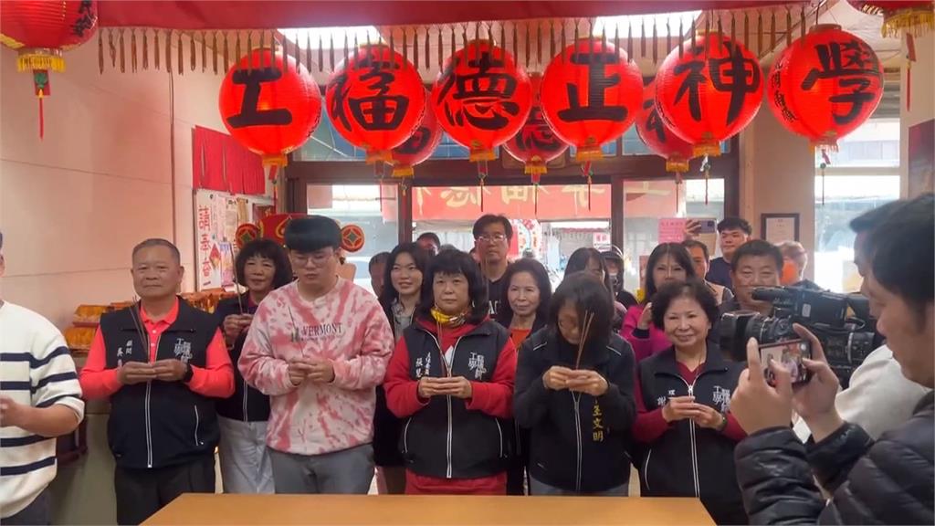 買刮刮樂試手氣! 男子挑號碼問「它」幸運中百萬