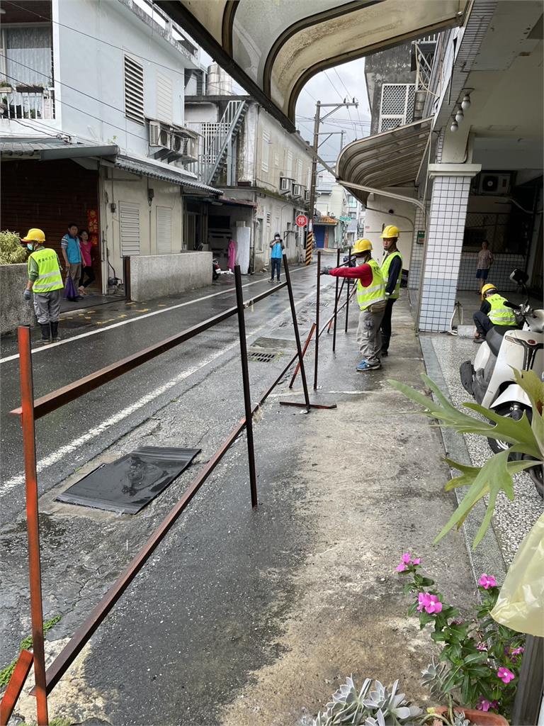 花蓮巷道遭法拍變私有地 地主架欄杆擋道哄抬價格強賣住戶