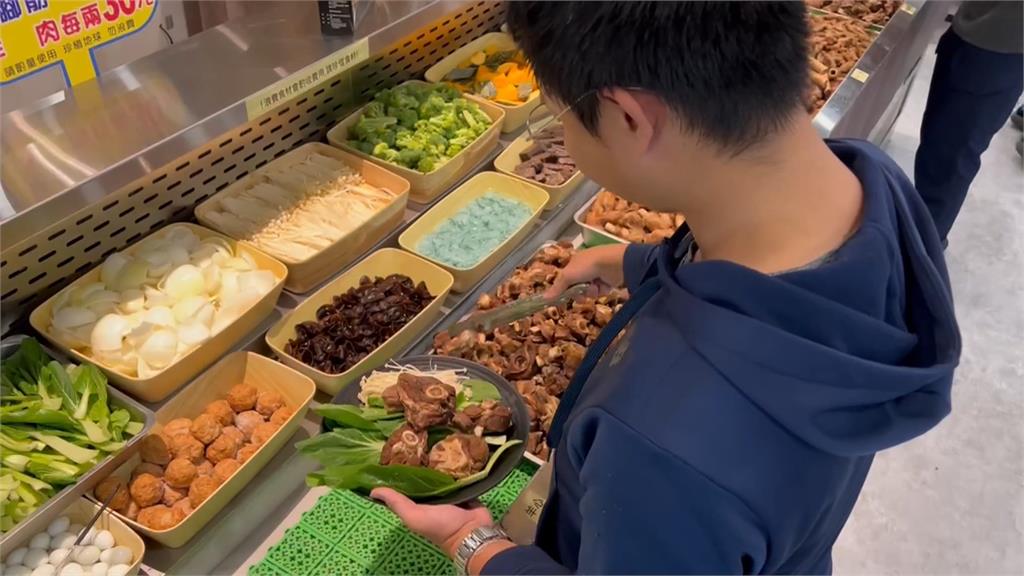 冬令進補潮!羊肉爐一開店就排隊 火鍋、超商也來搶商機